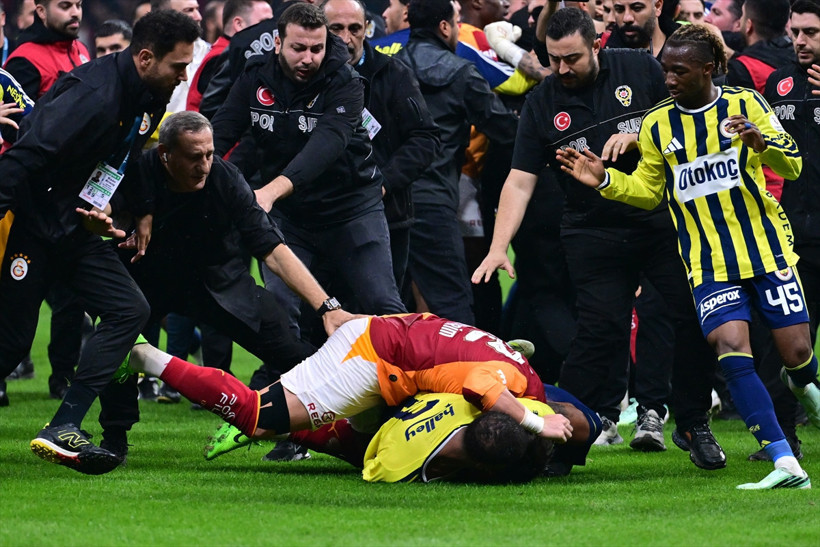 Derbide ortalık karışmıştı! Fenerbahçe'den kavgayla ilgili açıklama - Resim: 4