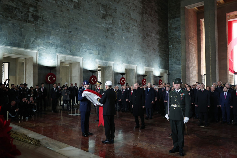 Cumhurbaşkanı Erdoğan Anıtkabir özel defterini imzaladı! Dikkat çeken Türkiye yüzyılı mesajı - Resim: 12