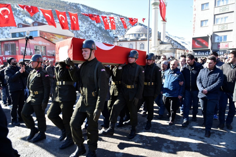 Sur şehidinin cenaze töreninde gözyaşları sel oldu - Resim: 1