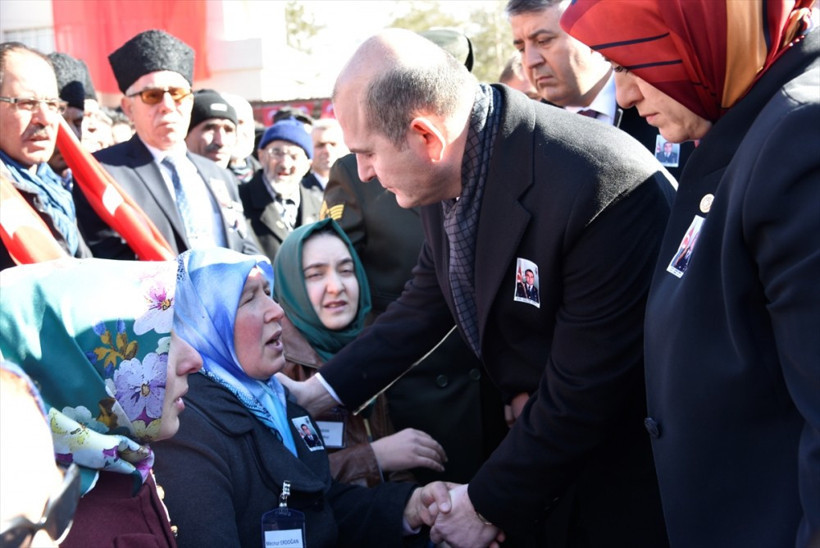 Sur şehidinin cenaze töreninde gözyaşları sel oldu - Resim: 3