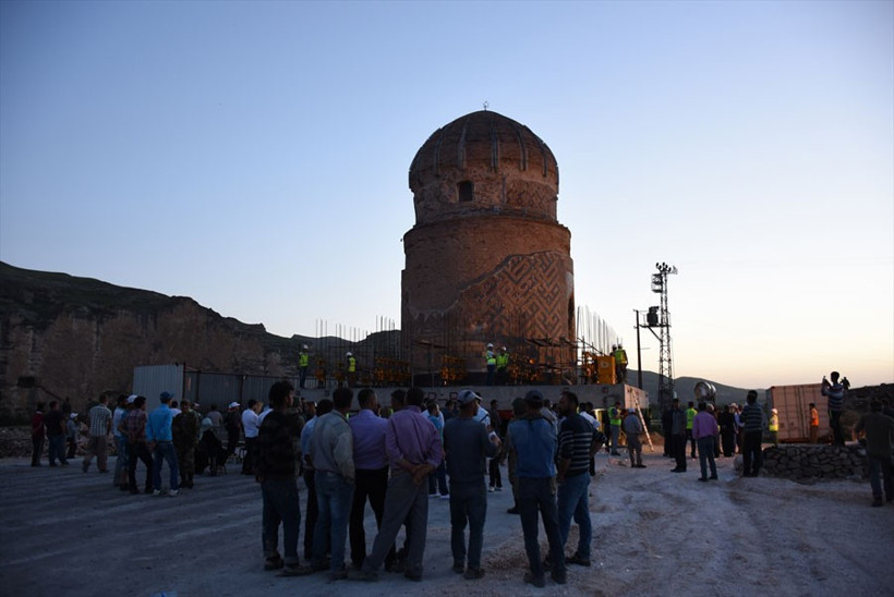 550 yıllık Zeynel Bey Türbesi taşınıyor dünyada böylesi yapılmadı - Resim: 4