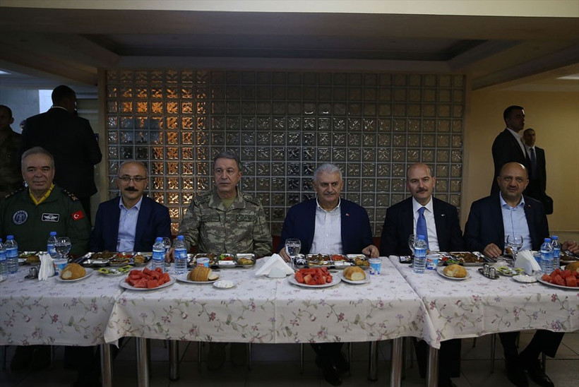 Başbakan Yıldırım'dan büyük sürpriz - Resim: 3