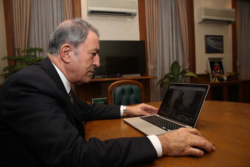 Devlet Bahçeli'nin hediyeleri Hulusi Akar'ın odasında böyle görüntülendi - Resim: 3