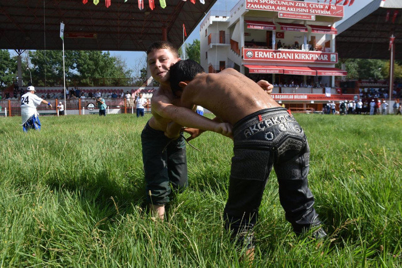 Kırkpınar'da çayıra çıkan çocukların hayali başpehlivan olmak - Resim: 1