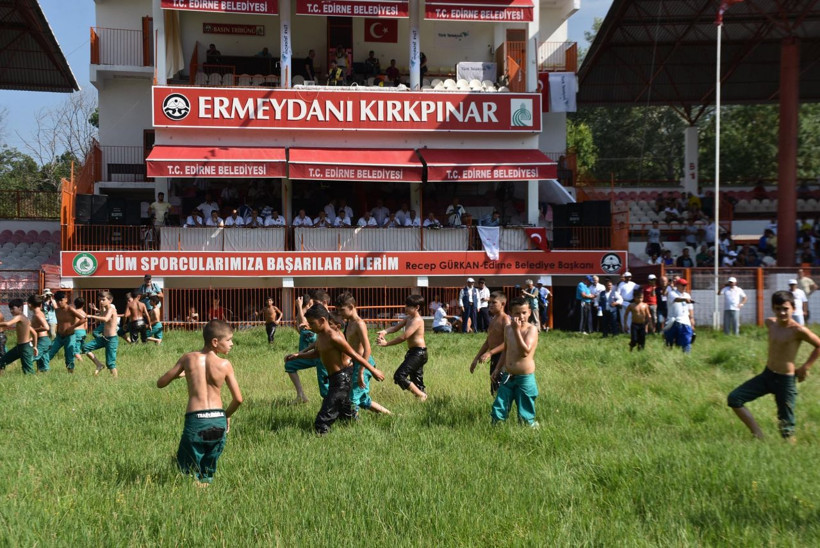 Kırkpınar'da çayıra çıkan çocukların hayali başpehlivan olmak - Resim: 2
