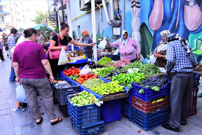 İzmir Büyükşehir Belediye Başkanı Soyer, Kadifekale'de üretici pazarı açıyor - Resim: 3