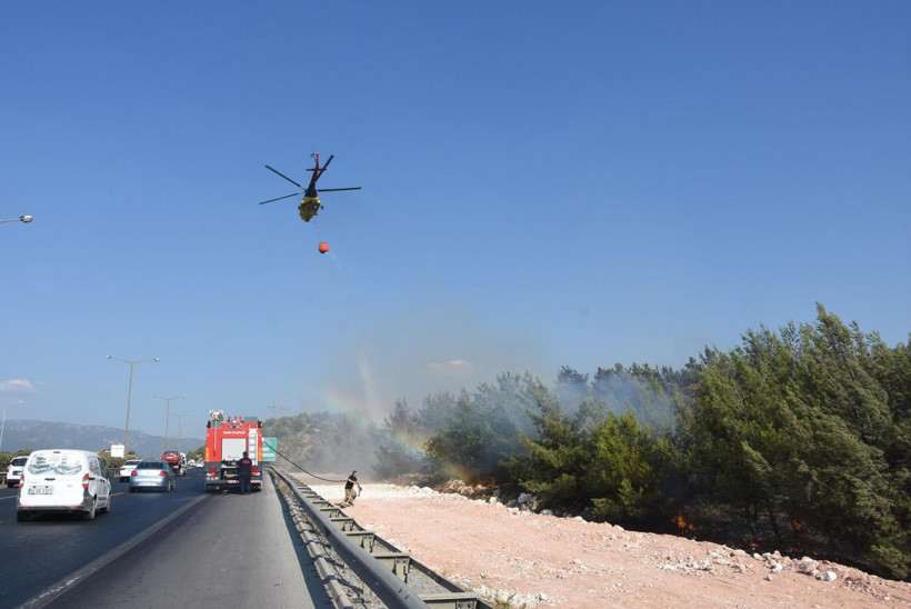 İzmir Buca'da yanan samanların alevi ormana sıçradı - Resim: 4