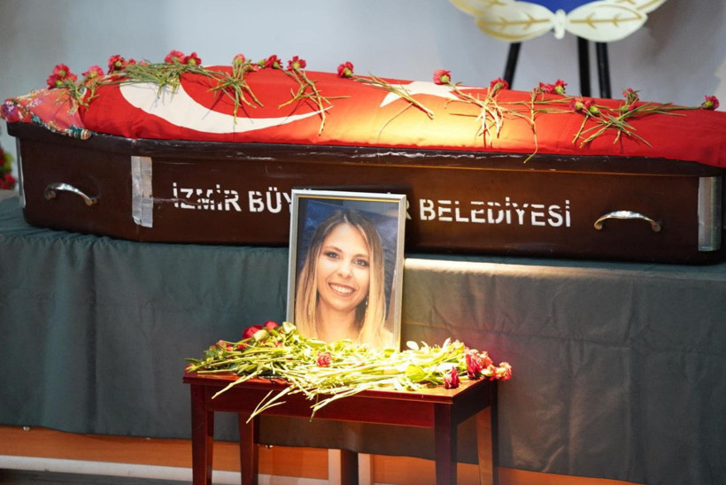 İzmir'de kampüsteki kazada ölen Sezen gözyaşlarıyla uğurlandı - Resim: 4