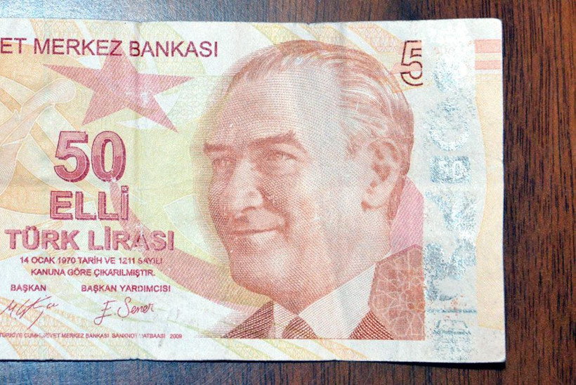 Türkiye'de bu paraya sahip bir kişi var 50 lirayı 50 bin liraya satıyor - Resim: 2