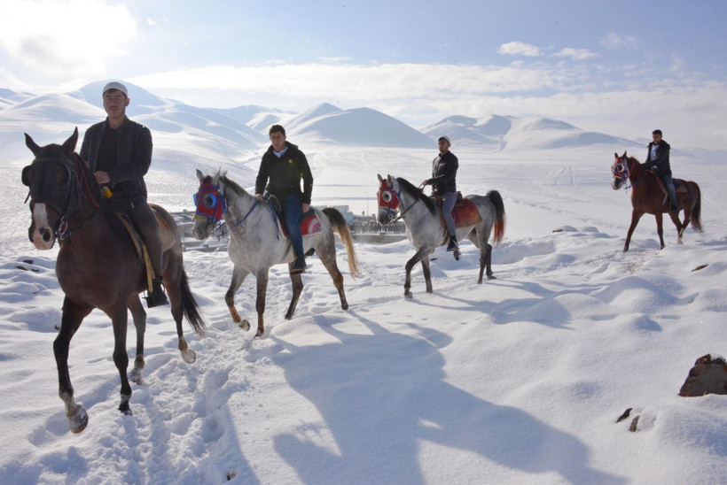 Erzurum'da 487 yıl önce Pir Ali Baba başlattı atlı hafızlar kentte böyle tur attı - Resim: 4