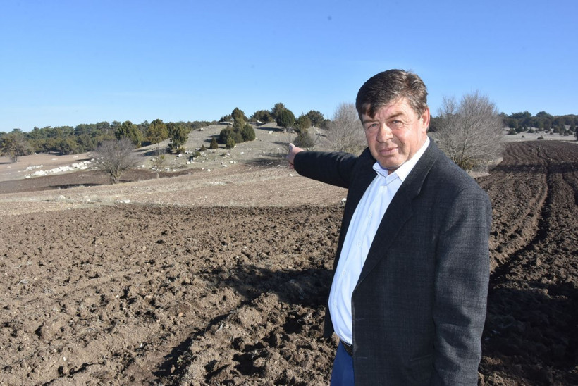 Kütahyalı çiftçi tarlasını sürerken pulluğuna takıldı yetkililer bölgeyi inceleme aldı - Resim: 4