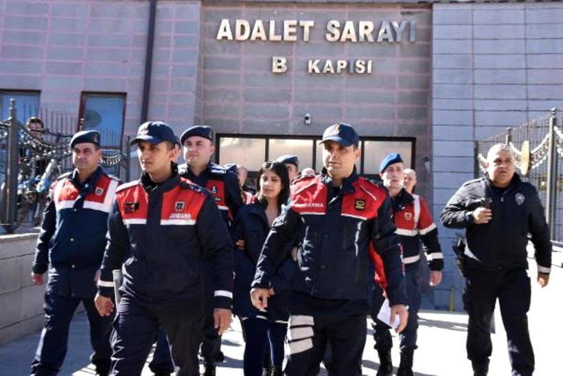 Nişanlısının boğazını kesen Zehra Aras'ın bıçakla dansı ortaya çıktı - Resim: 1