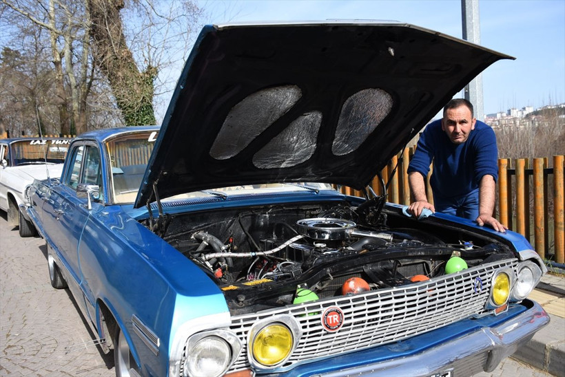 Bartın'da 3 klasik otomobili yeniledi bakan bir daha baktı - Resim: 2