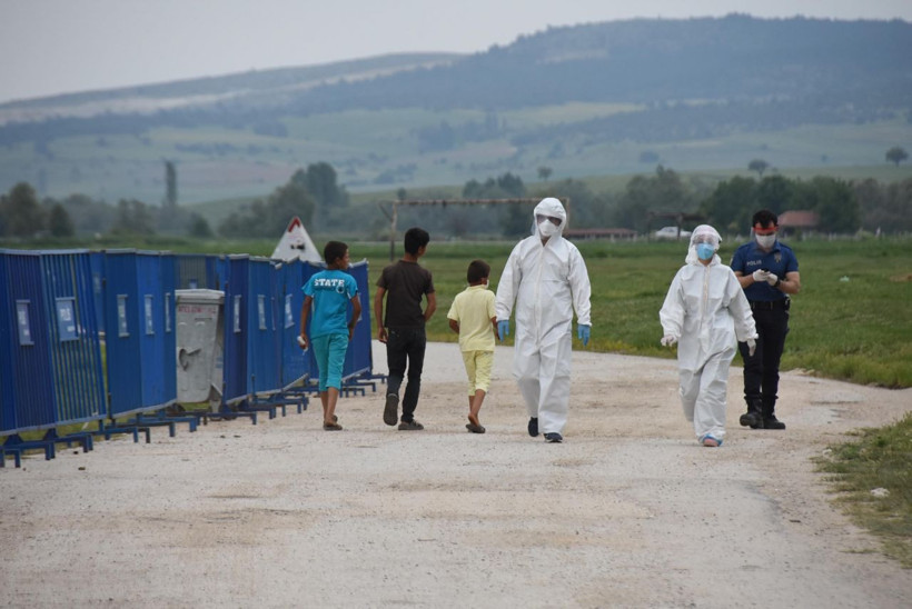 Eskişehir'de korkutan vaka! 4 yaşında pozitif çıktı 200 nüfuslu çadır kent karantinada - Resim: 3