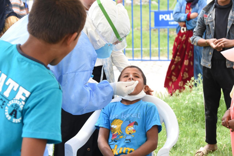 Eskişehir'de korkutan vaka! 4 yaşında pozitif çıktı 200 nüfuslu çadır kent karantinada - Resim: 1