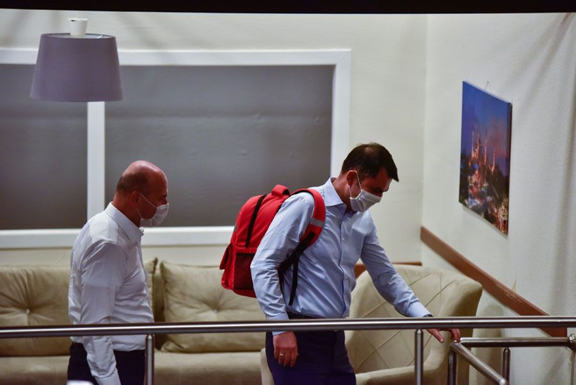 Süleyman Soylu ve Murat Kurum depremi yaşadı bakanların zor anları görüntülendi - Resim: 1