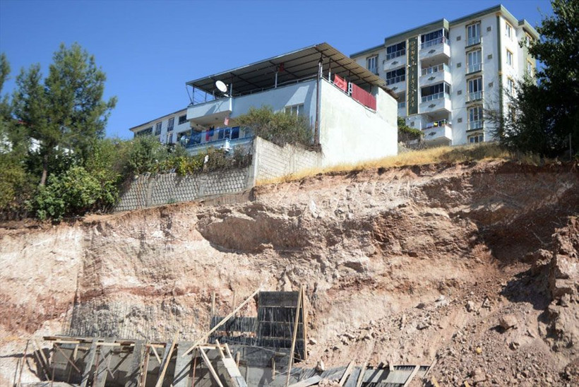 Kahramanmaraş'ta toprak kayması! 2 işçi hayatını kaybetti - Resim: 1