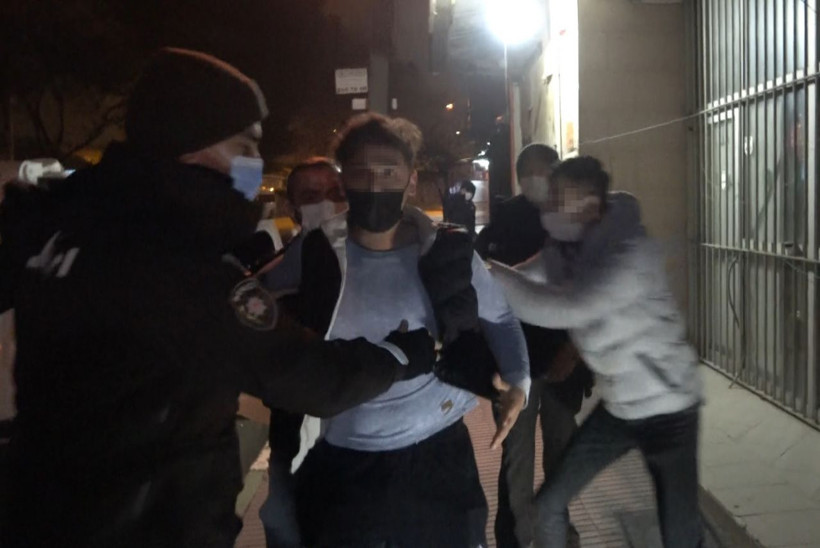 Bursa'da kısıtlamayı ihlal eden boksör DHA muhabirinin burnunu kırdı - Resim: 3