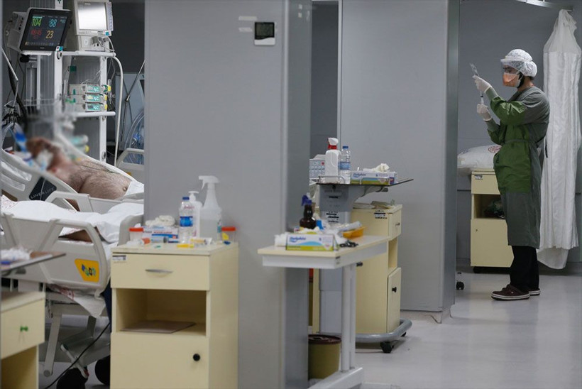 Yoğun bakımdan yürek yakan görüntüler! Sağlıkçılardan "tedbirlere uyun" çağrısı - Resim: 2