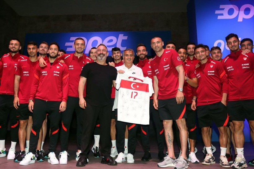 Cem Yılmaz özel gösteri yaptı! Twitter paylaşımıyla büyük ses getirdi - Resim: 1