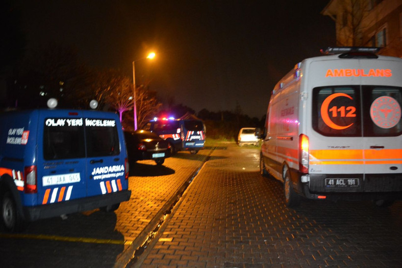 Çocuk saatlerce ağlayınca komşular ihbar etti! Kocaeli'de eve giren ekipler şoke oldu - Resim: 3