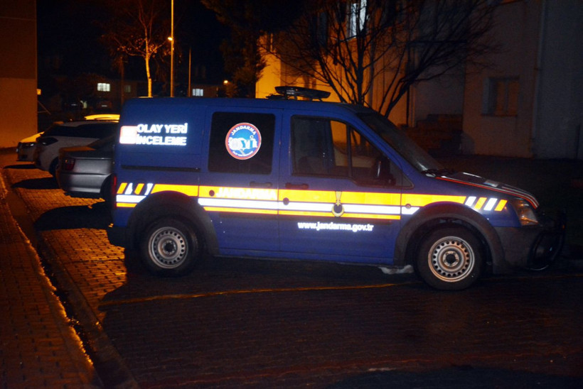 Çocuk saatlerce ağlayınca komşular ihbar etti! Kocaeli'de eve giren ekipler şoke oldu - Resim: 4