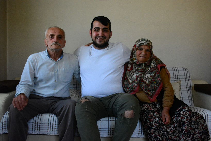 Baba oğul anne zannedenler yanıldı... Bu hikaye yürek ısıtıyor: Işık göremezdin - Resim: 4