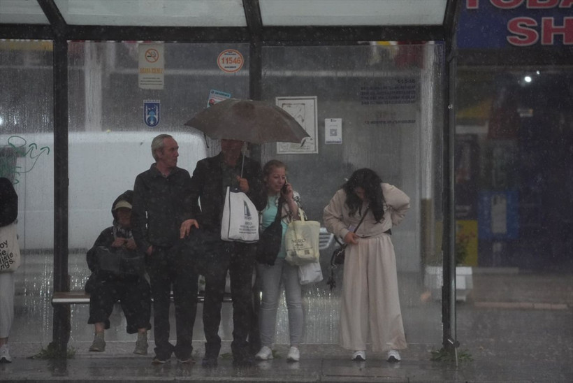 Sıcaklık düşüşte Meteoroloji 23 ile sarı kodlu uyarı yaptı! Saat verildi sağanak geliyor! - Resim: 4