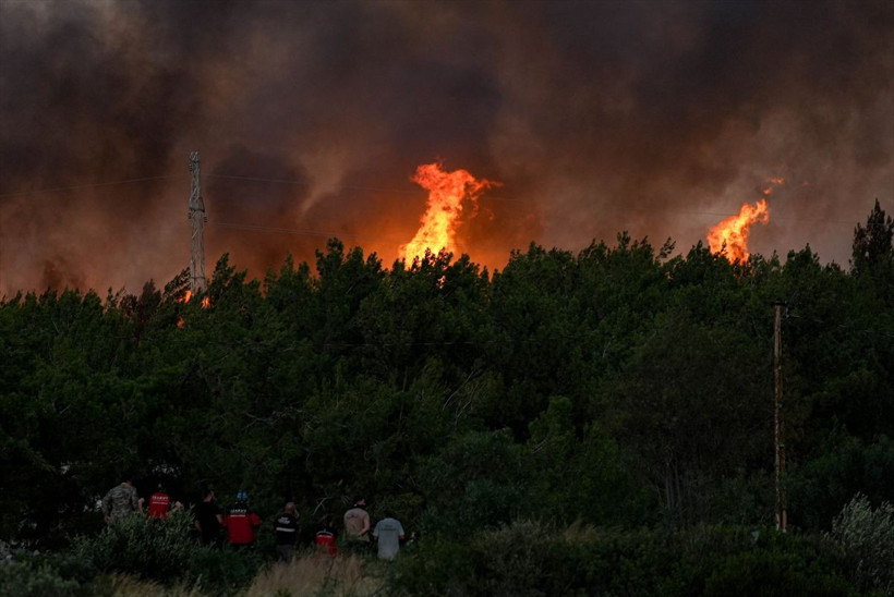 Alevlerle mücadele! Çeşme'deki orman yangını kontrol altına alındı - Resim: 3