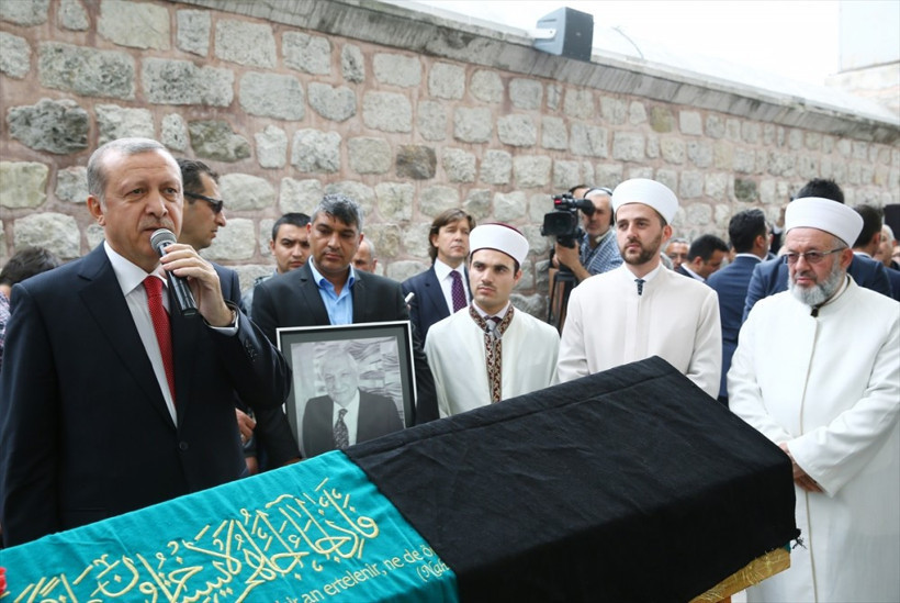 Erdoğan ve Gül İbrahim Bodur'un tabutunu omuz verdi! - Resim: 2