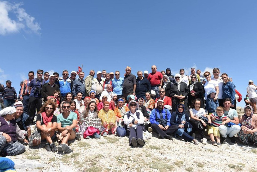 Başkan Uğur Yörük ve Türkmenleri yalnız bırakmadı - Resim: 1