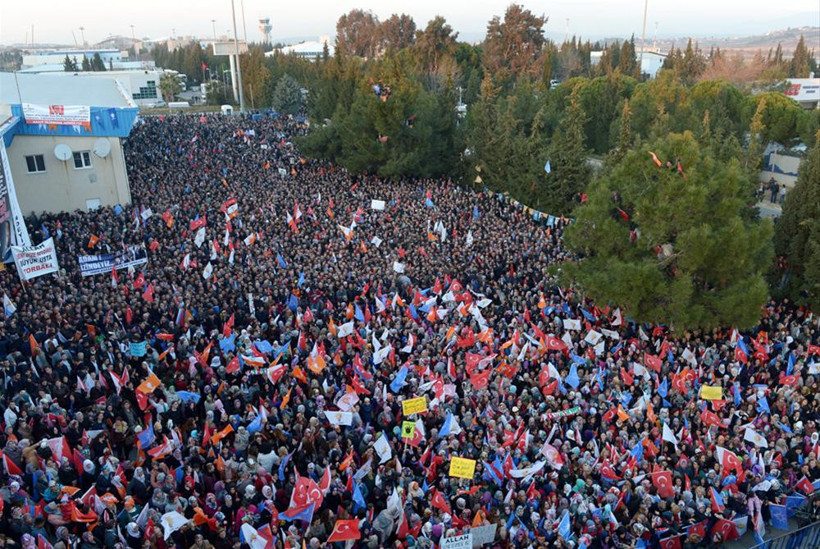 Erdoğan cep telefonlarıyla karşılandı - Resim: 2