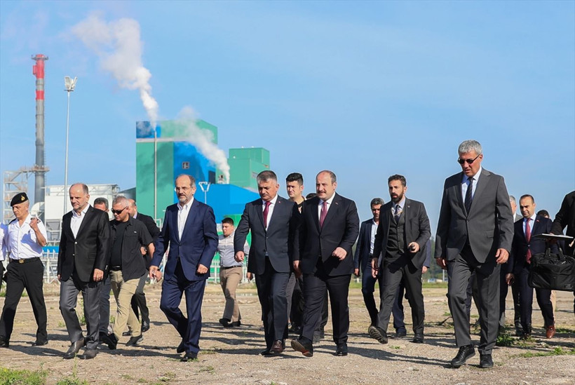 Balıkesir SEKA fabrikası'nda 19 yıl sonra ilk Bakan Mustafa Varank şahitlik etti - Resim: 1