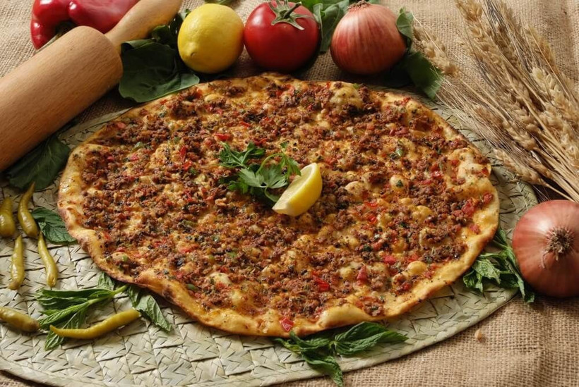 Evde kendi istediğiniz malzemelerle lahmacun yapımı! - Resim: 2
