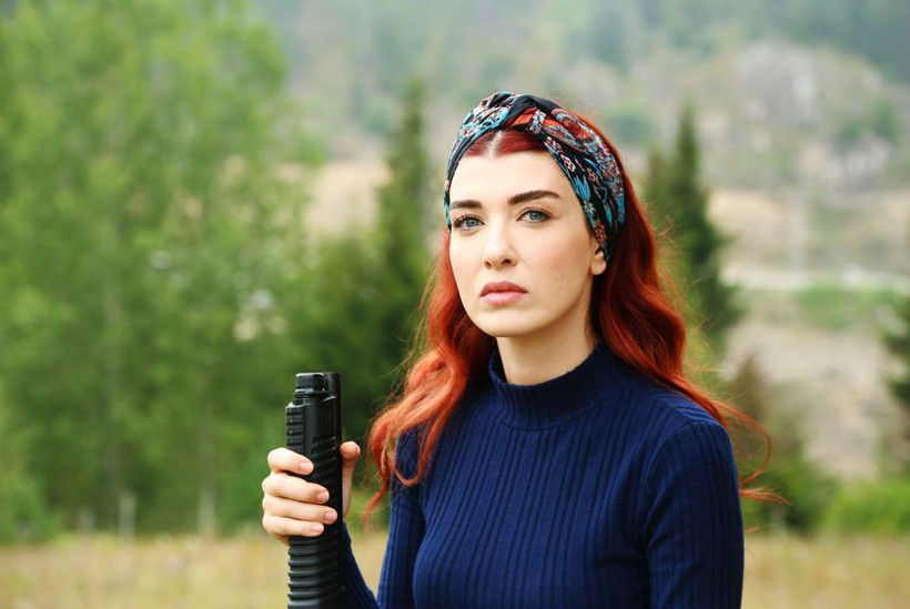 Aslıhan Güner plajda üstsüz güneşlendi Show TV Kuzey Yıldızı İlk Aşk'da oynuyor - Resim: 1