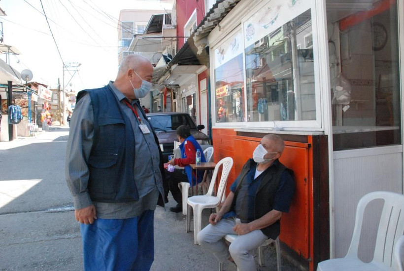 İzmir'de rakiplerini bir bir yendi yarım asırdır muhtarlık yapıyor - Resim: 4