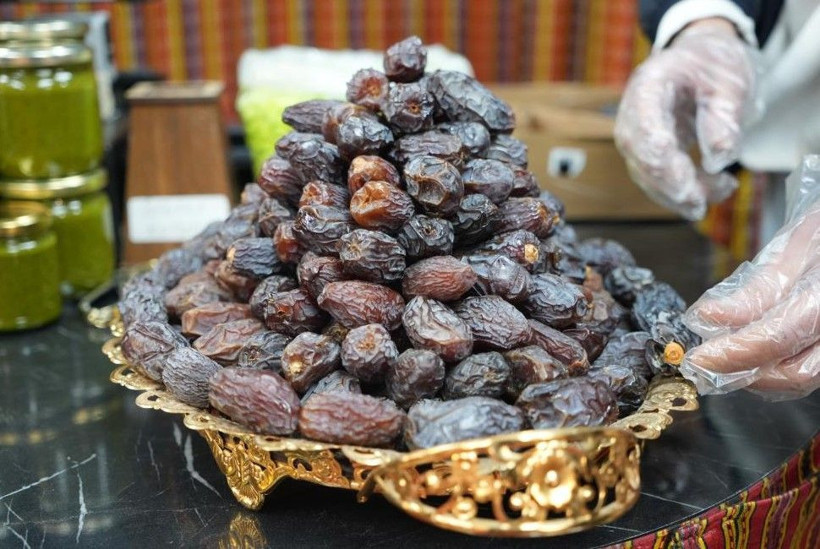 Ramazan ayının vazgeçilmezi hurma tezgaha indi - Resim: 4