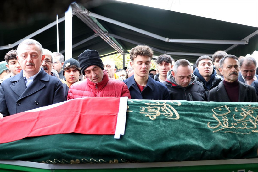 Milli judocu Emre Yazgan'a veda! İkizi tabutunun başından ayrılmadı - Resim: 2