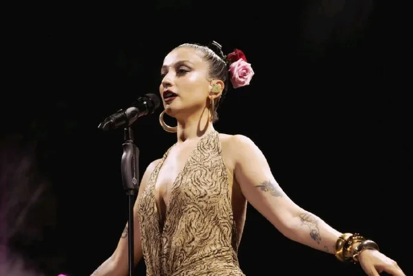 Melike Şahin üzücü haberi Harbiye konserinde açıkladı! Meğer kardeşi hastanelik olmuş... - Resim: 3