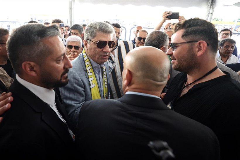 Fenerbahçe'deki seçime Rambo Okan damga vurdu! Hakan Safi'yi alnından öptü, başkan ilan etti - Resim: 2