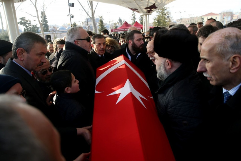 Cenazesi bel hizasında taşındı! Sebebi bakın ne - Resim: 2