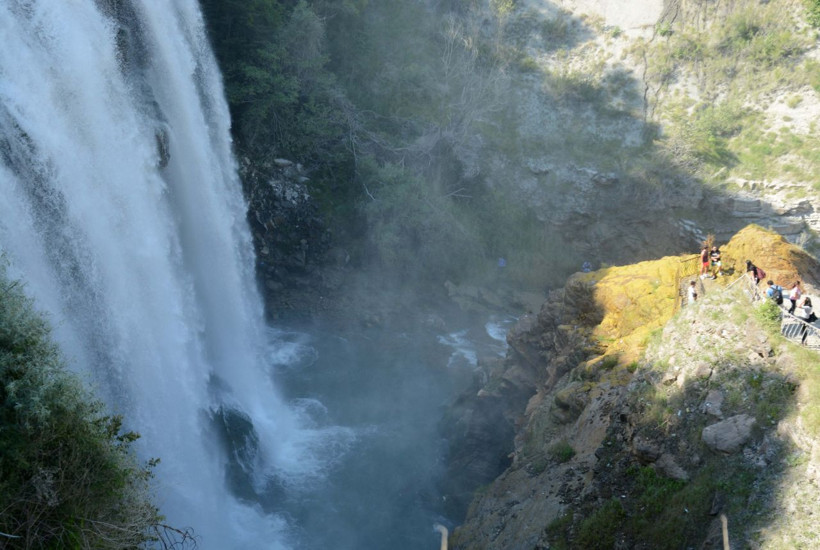 Güneşli günlerde oluşuyor yerli ve yabancı turist akınına uğruyor - Resim: 3