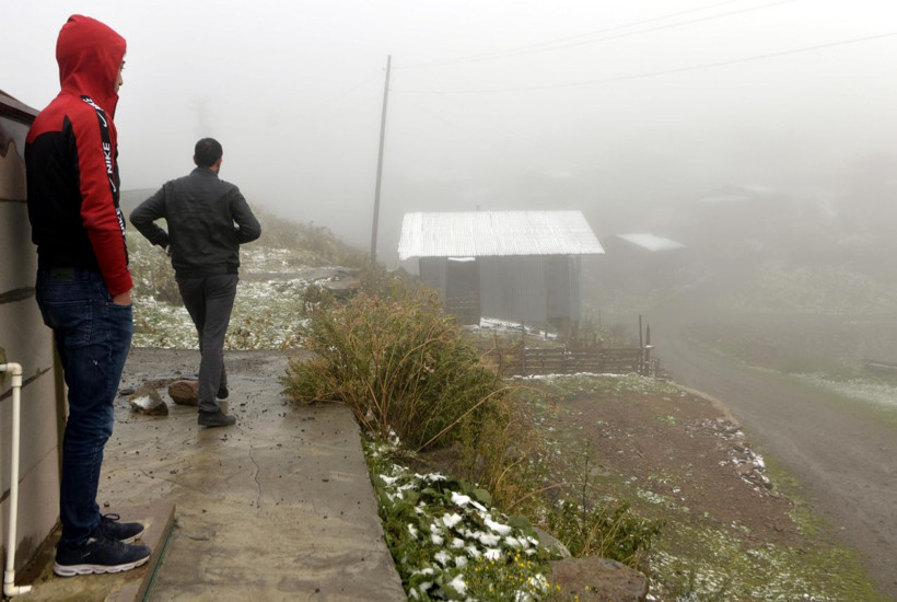 Mevsimin ilk karı Ardahan'a yağdı - Resim: 1