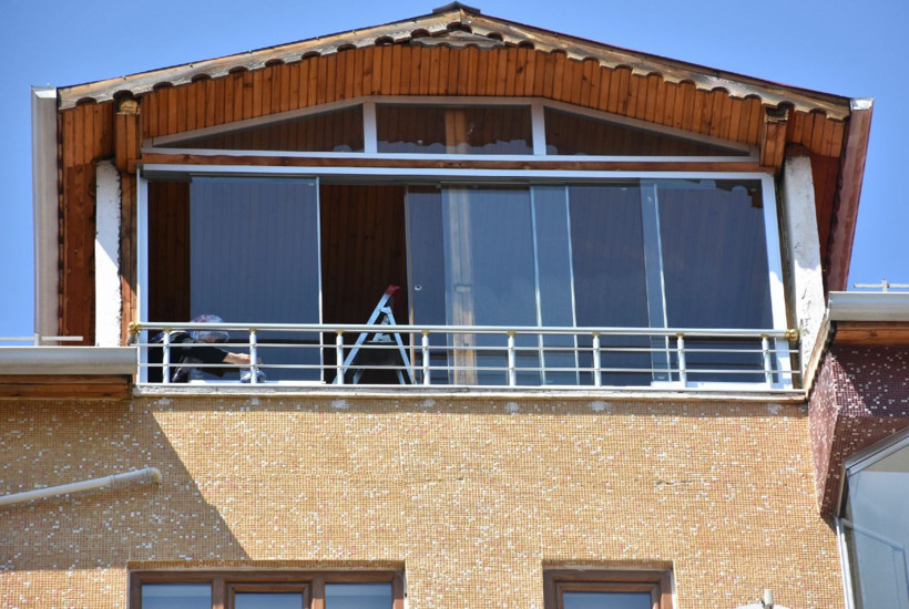 Sivas'taki bir apartmanda temizlik malzemesi kokusu paniğe yol açtı - Resim: 2