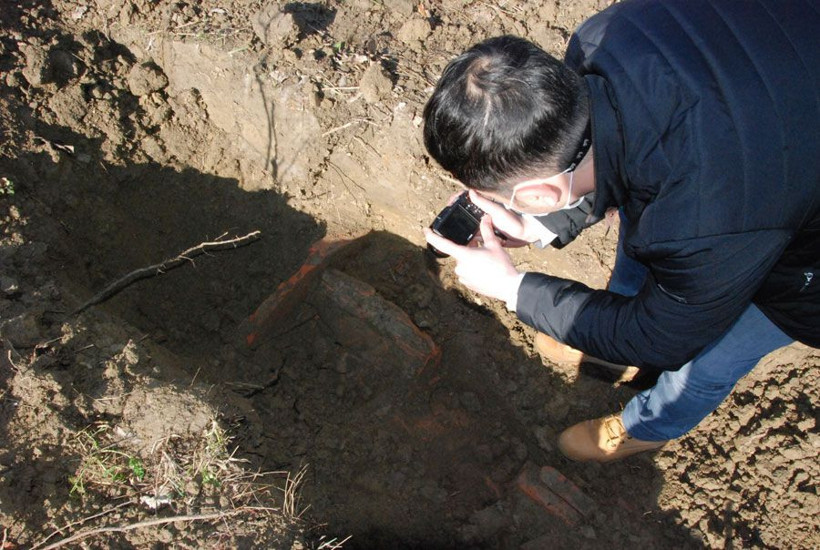 Bartın'da evin bahçesini kazarken buldu yetkililer apar topar etrafı çevirdi - Resim: 2