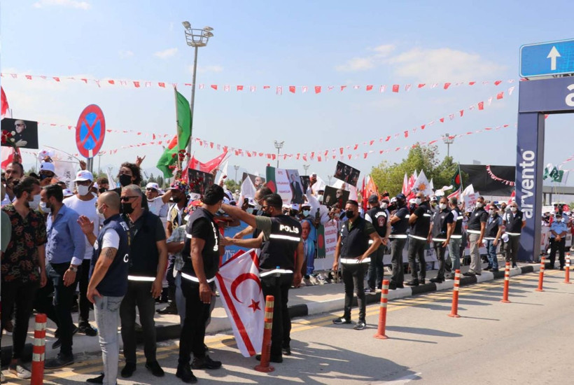 Cumhurbaşkanı Erdoğan Kıbrıs'ta coşkuyla karşılandı - Resim: 4