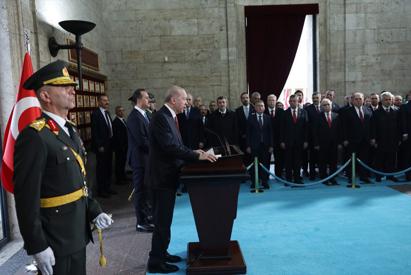 Cumhurbaşkanı Erdoğan Anıtkabir özel defterini imzaladı! Dikkat çeken Türkiye yüzyılı mesajı - Resim: 6
