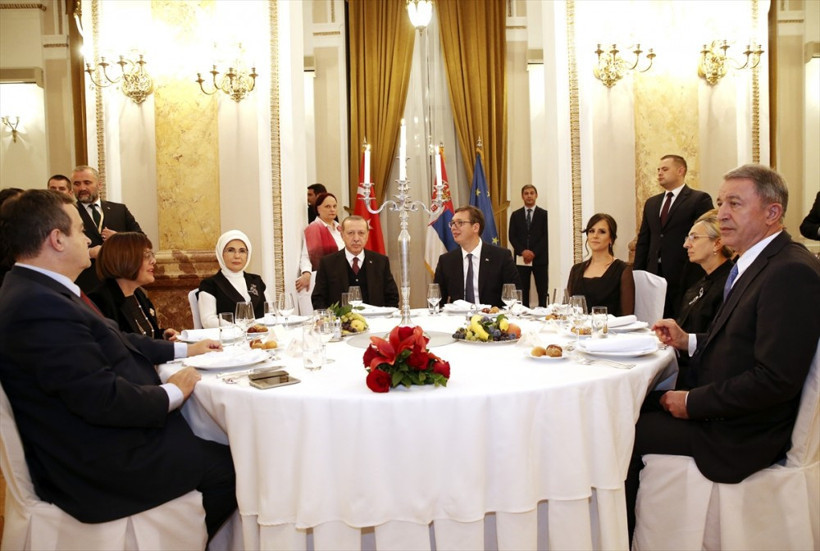 Sırbistan Cumhurbaşkanı'ndan Türk halkına Erdoğan çağrısı - Resim: 2