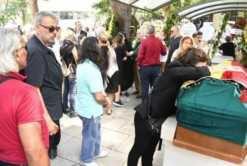 Hamdi Alkan ve eşi Selen Görgüzel işin aslını açıkladı! Cenazede poz vermişti - Resim: 1