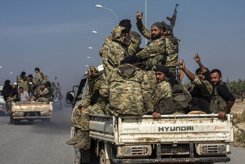 SMO birliklerini taşıyan 40 araçlık konvoy Rasulayn'dan çıkıp Ceylanpınar'a geldi - Resim: 3